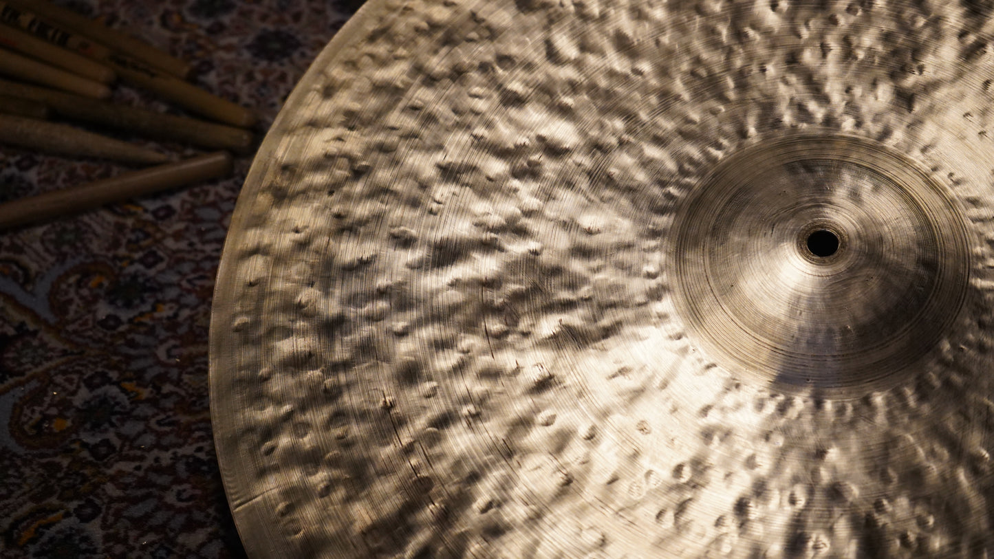 22" Nefertiti 2366g (Clean Bell)