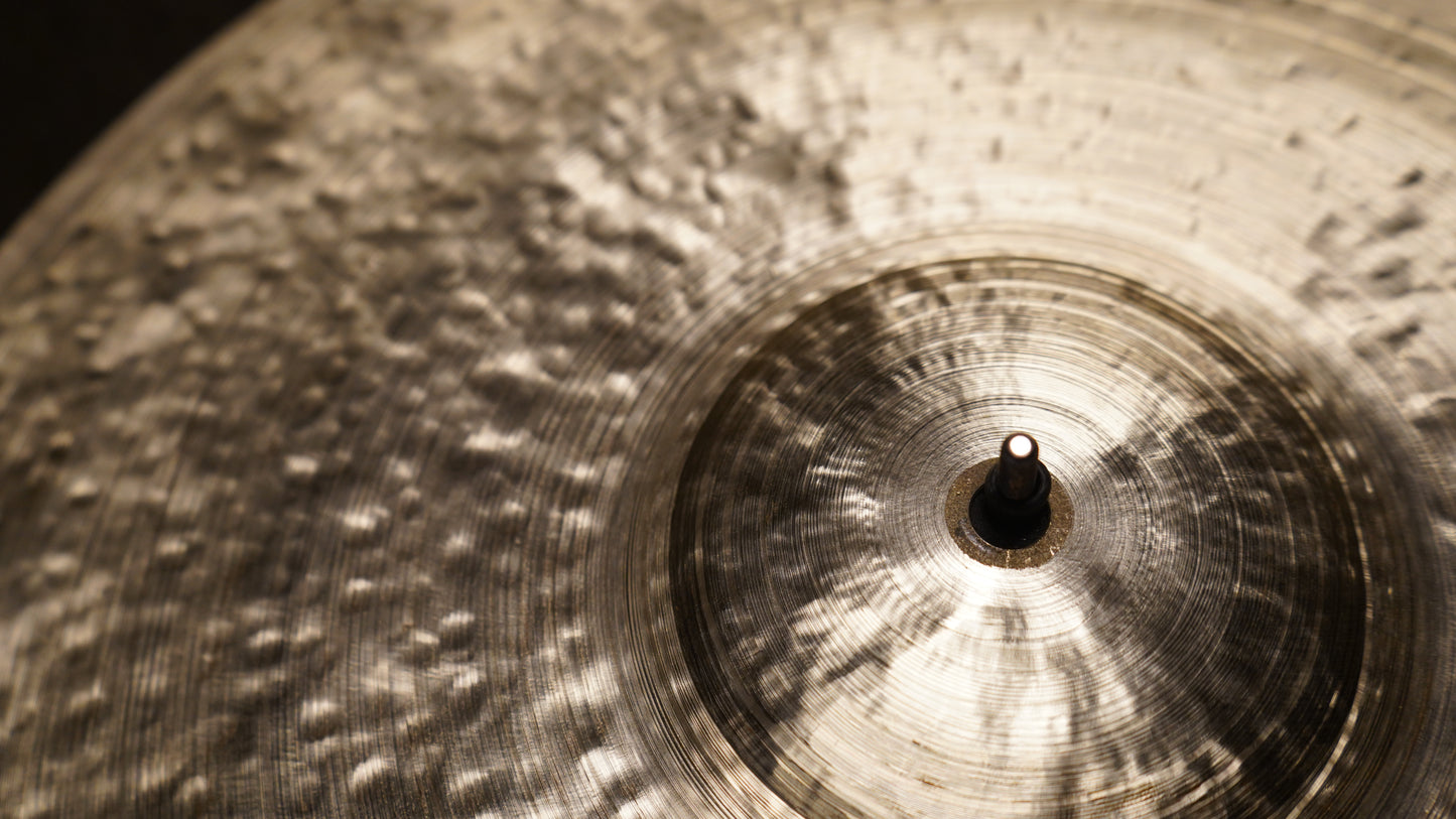 21" Nefertiti 2242g