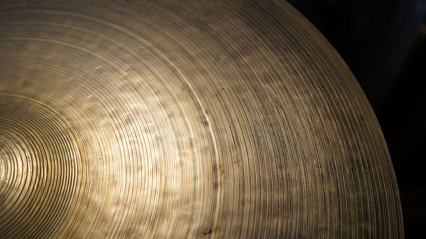 22" Nefertiti 2330g