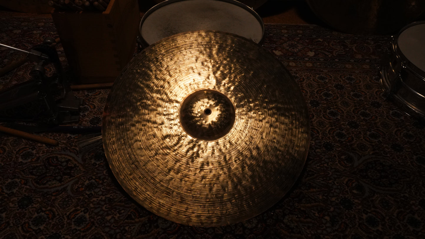 20" Nefertiti 1942g (Extra Dry)