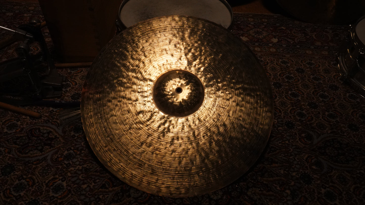 20" Nefertiti 1942g (Extra Dry)