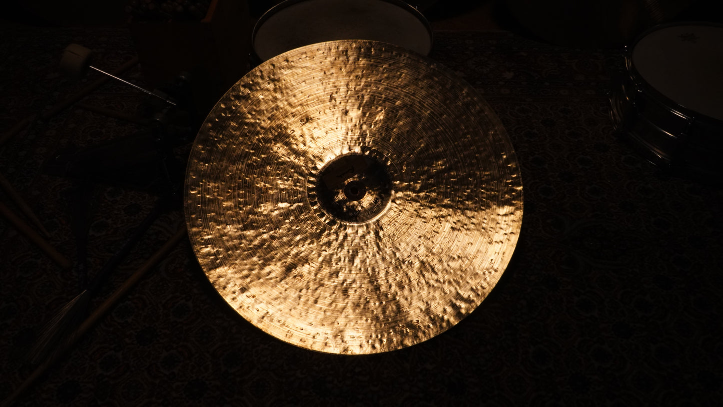 22" Nefertiti 2385g