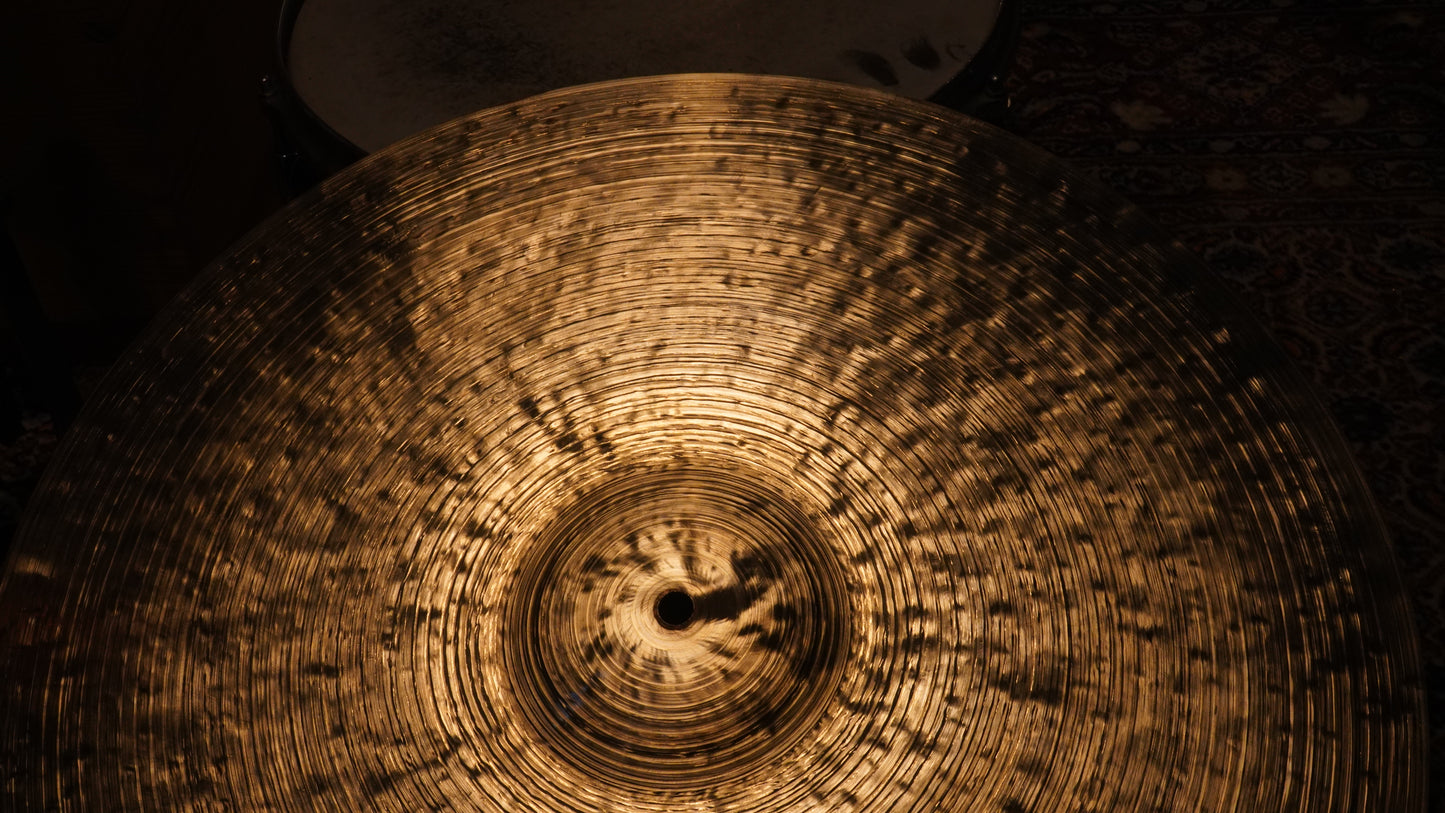22" Nefertiti 2385g