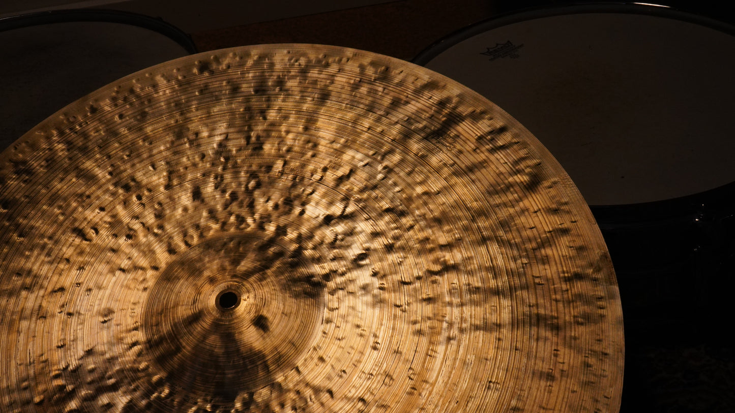 22" Nefertiti 2369g