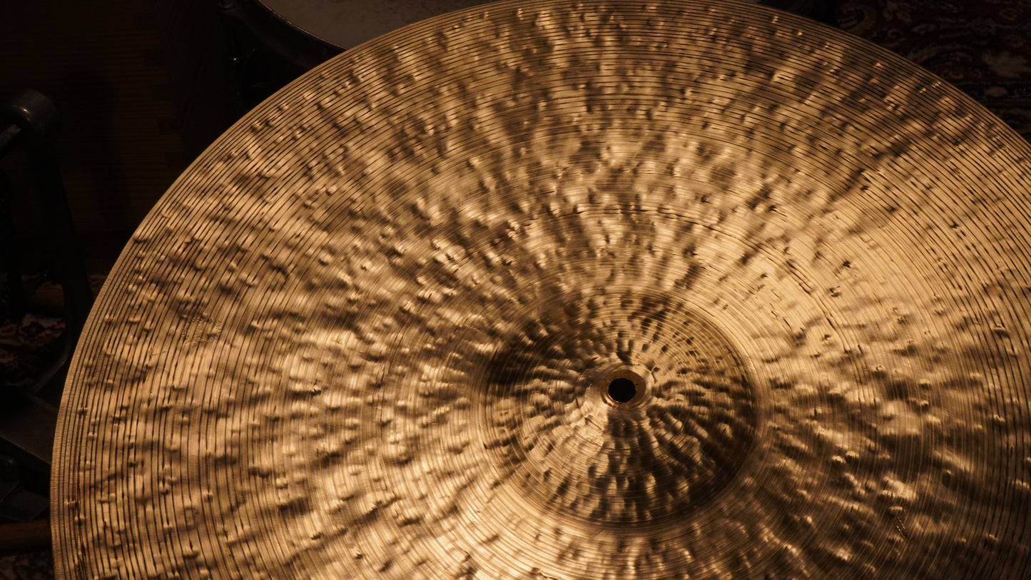 22" Nefertiti 2365g