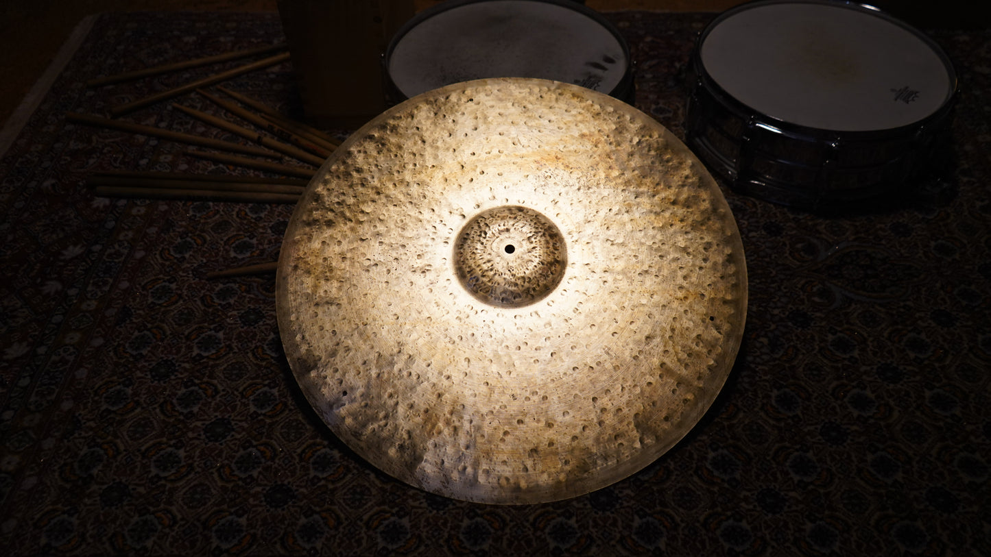 23" Gregory Hutchinson Signature Series 2897g