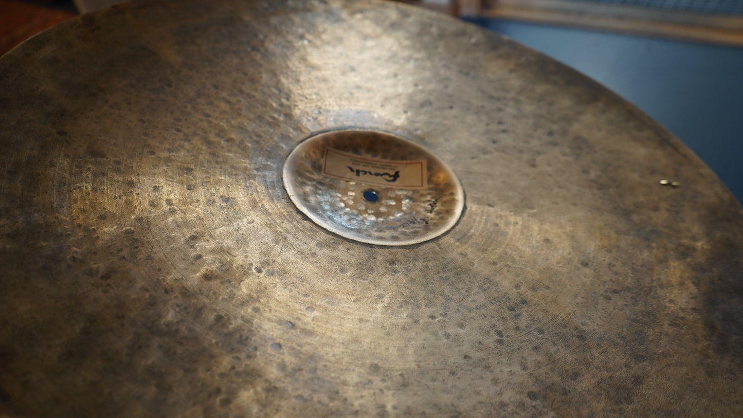 23" Gregory Hutchinson Signature Series 2734g