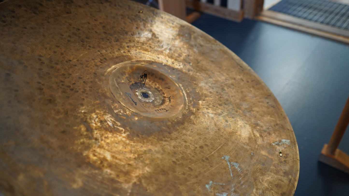 23" Gregory Hutchinson Signature Series 2777g