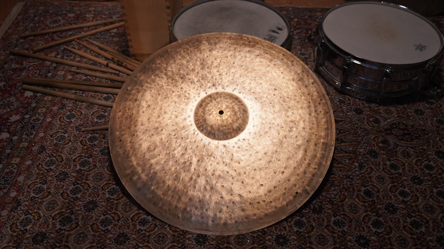 23" Gregory Hutchinson Signature Series 2777g