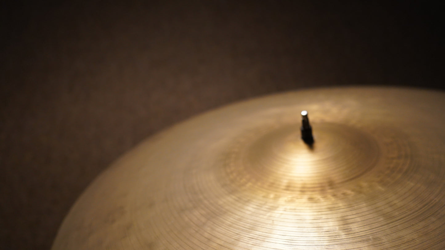 22" Nefertiti 2452g