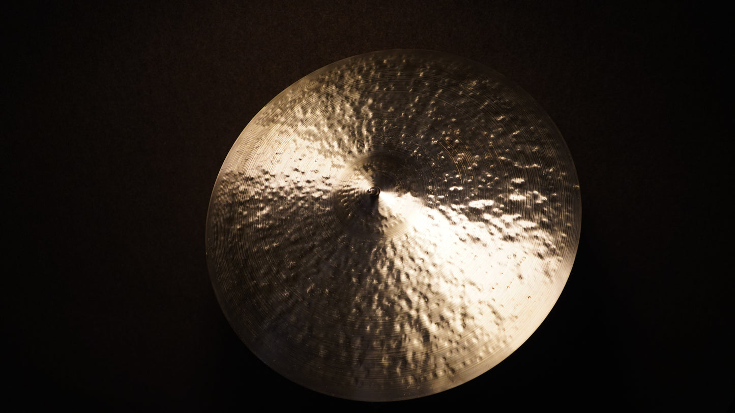 22" Nefertiti 2327g