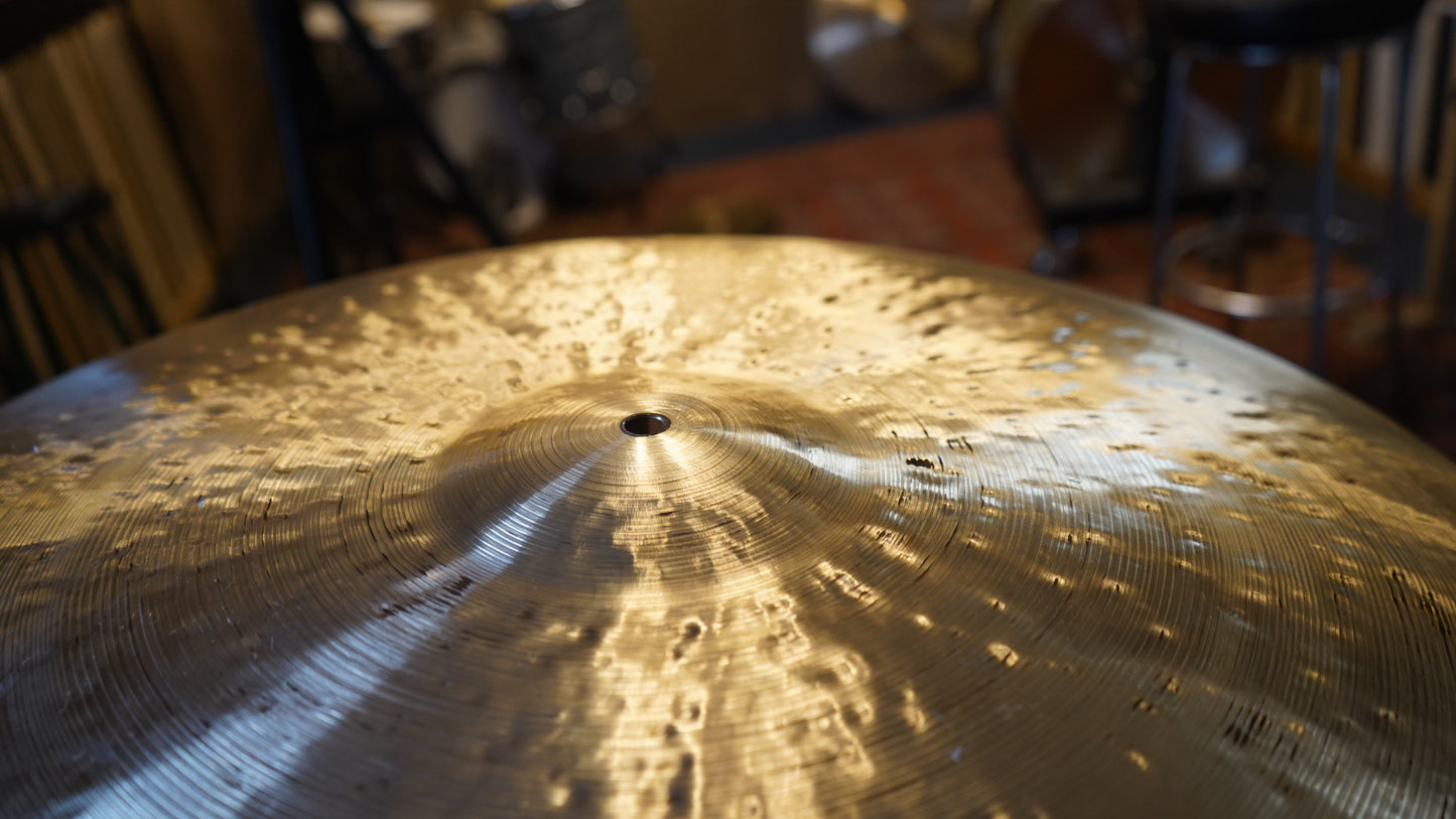 23" Nefertiti 2651g