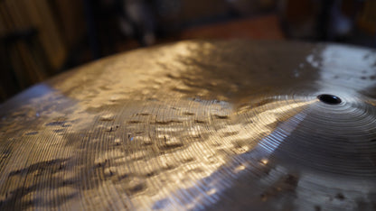 23" Nefertiti 2651g