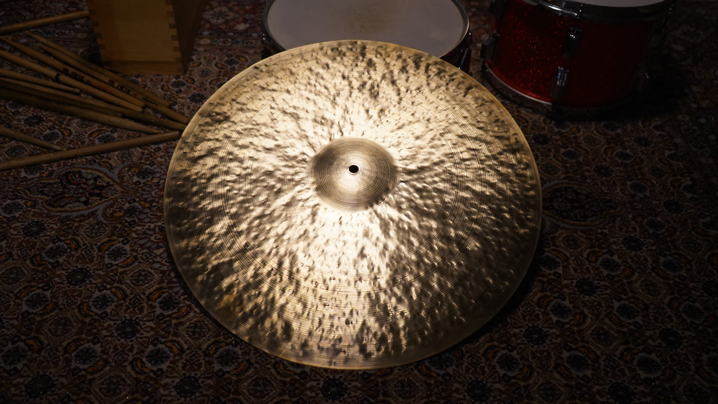22" Nefertiti 2481g (Clean Bell)
