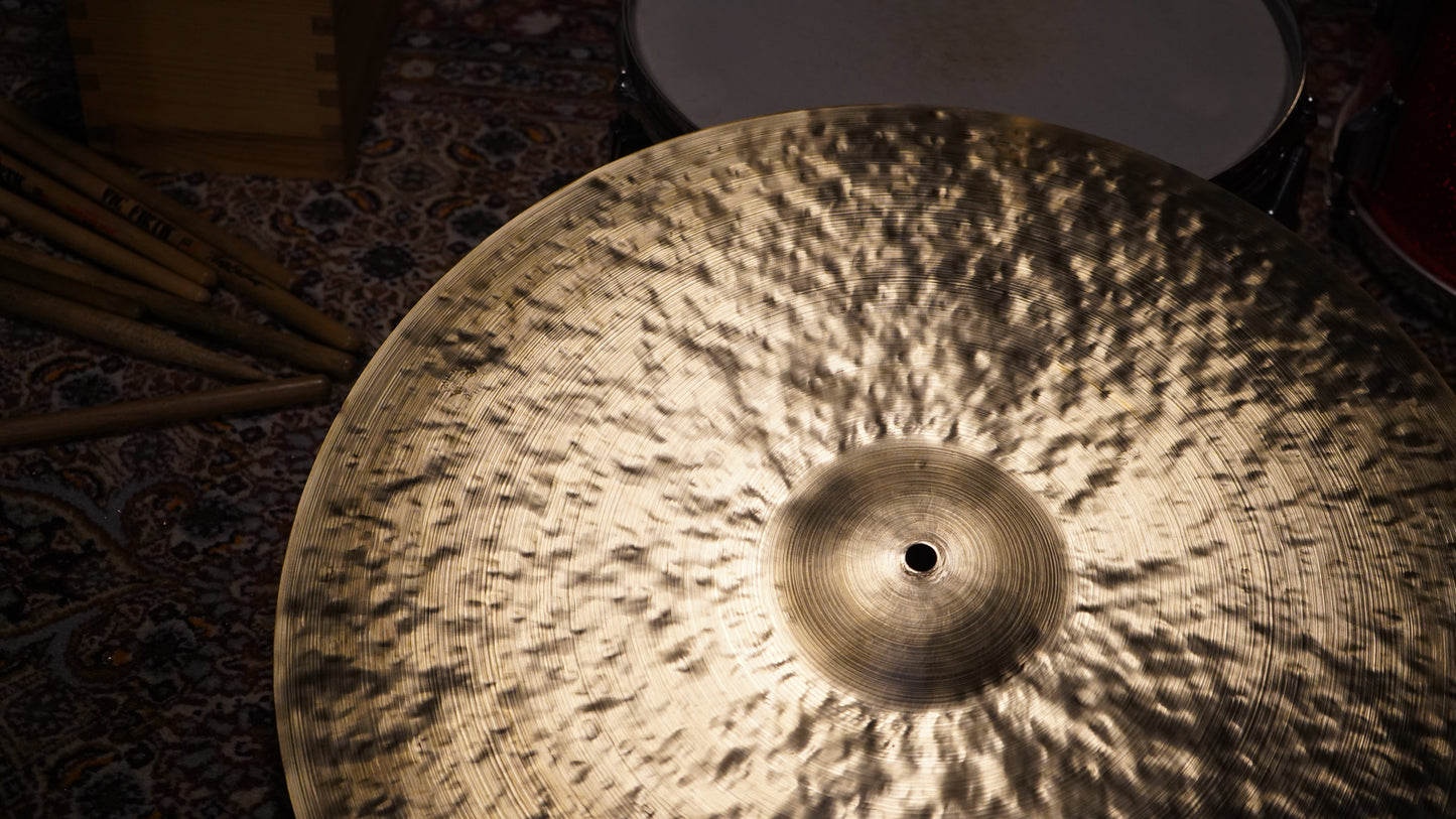 22" Nefertiti 2481g (Clean Bell)