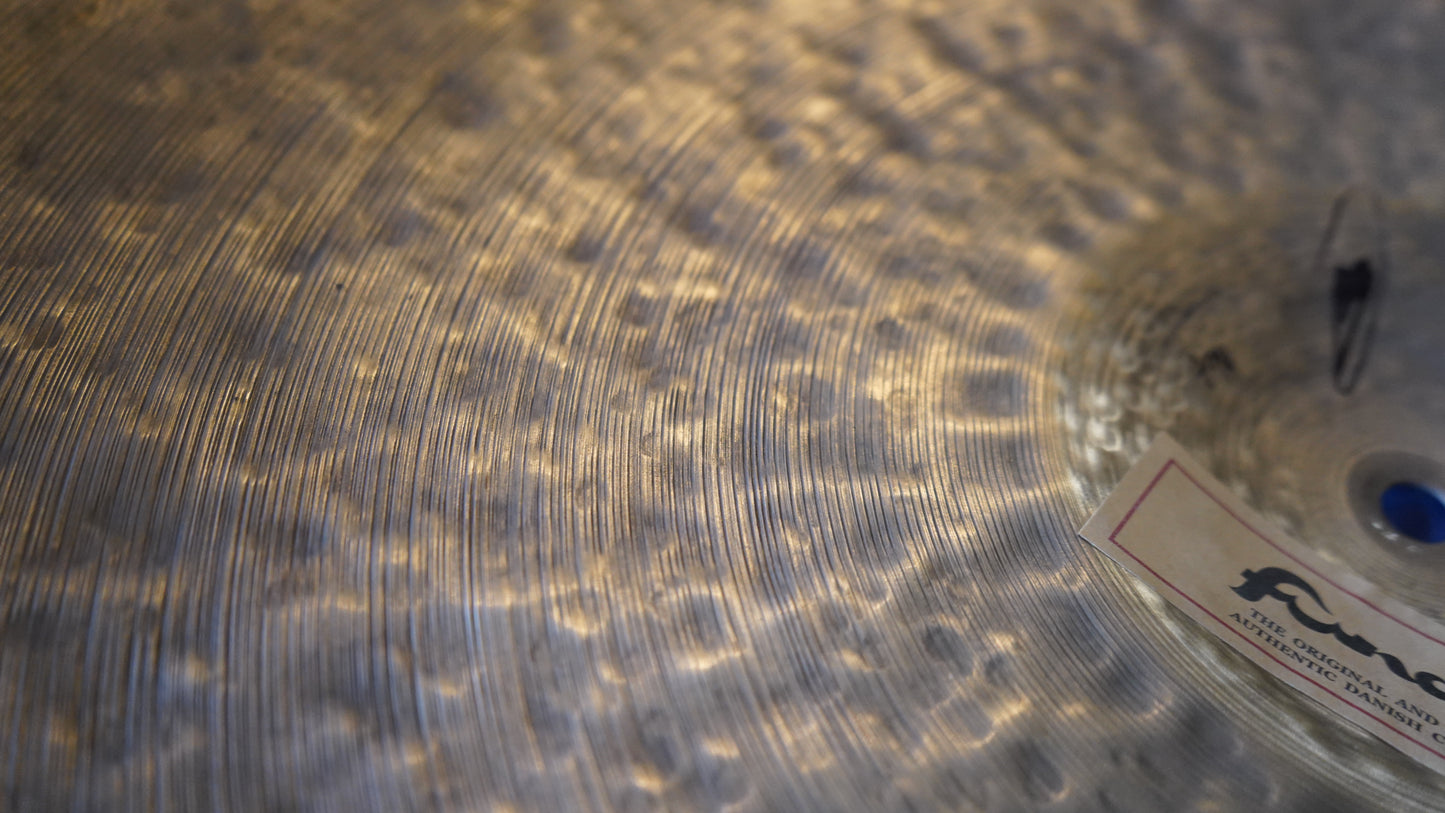 22" Nefertiti 2326g