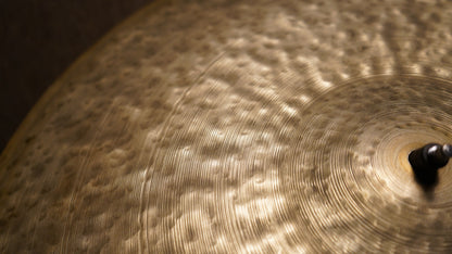 22" Nefertiti 2326g