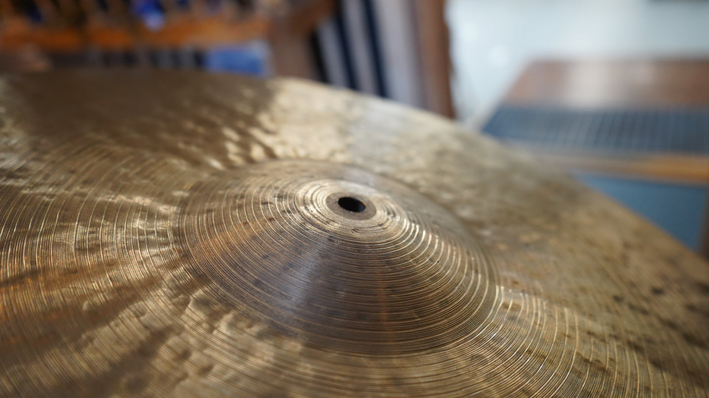 22" TW Tribute 2541g