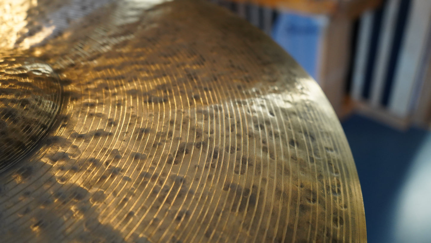 22" TW Tribute 2418g