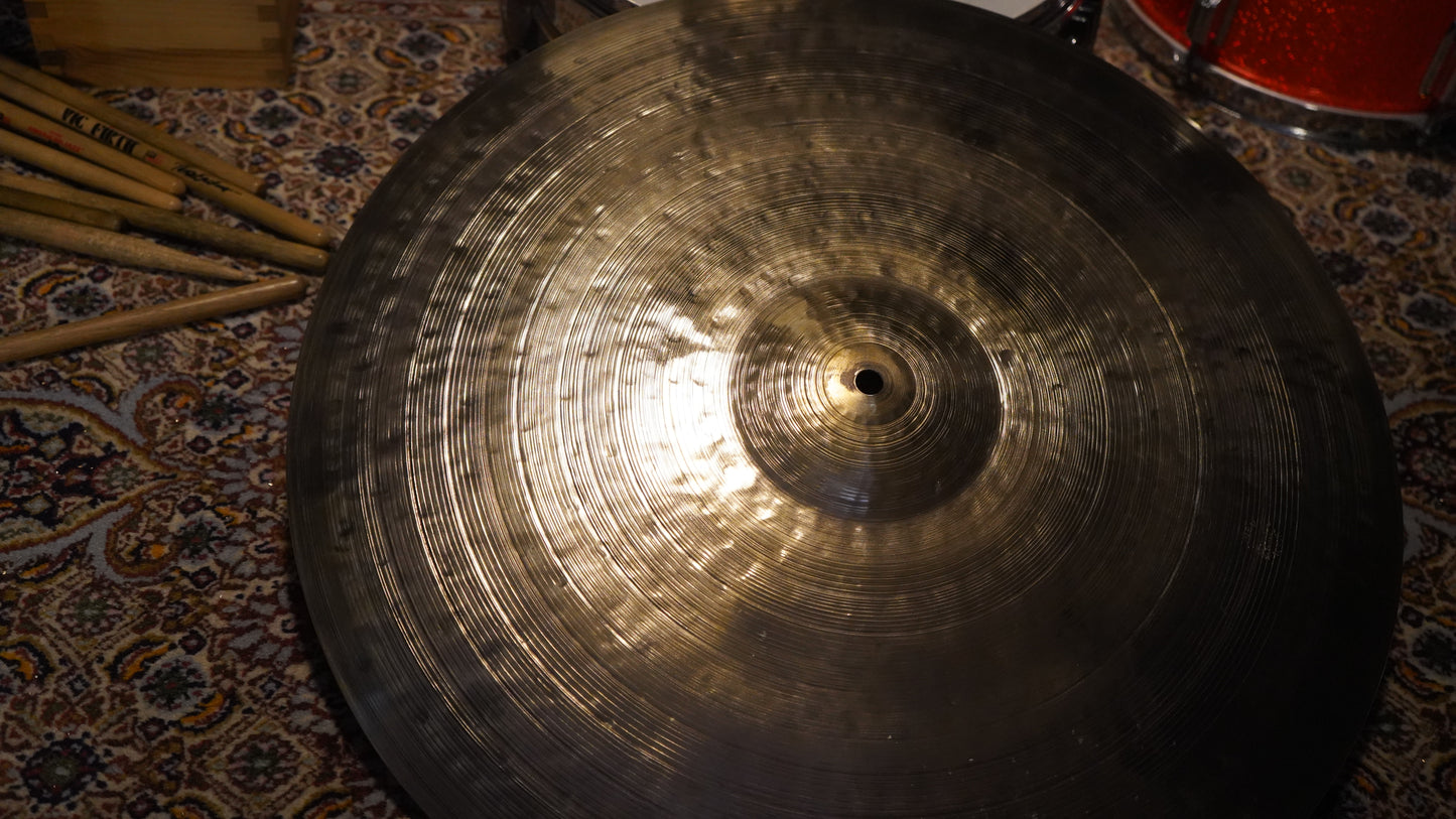 22" Nefertiti 2528g