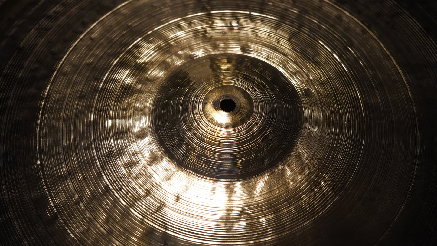 22" Nefertiti 2528g