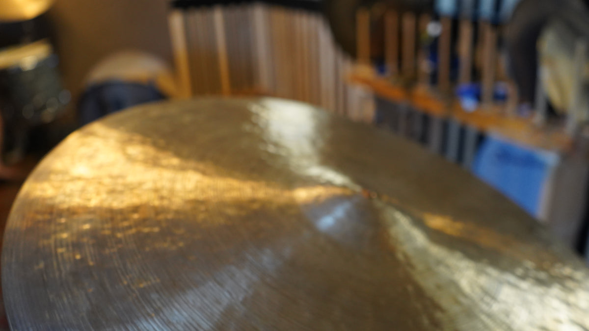 23" Nefertiti 2520g