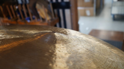 23" Nefertiti 2520g