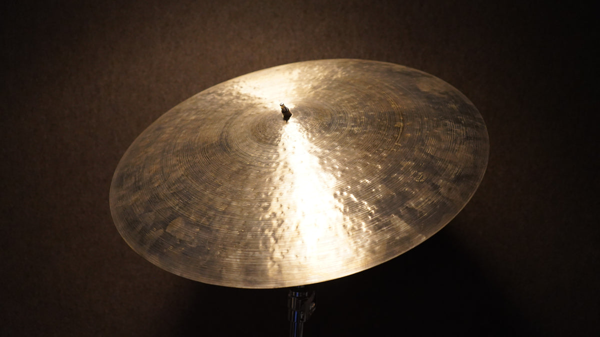 23" Nefertiti 2520g