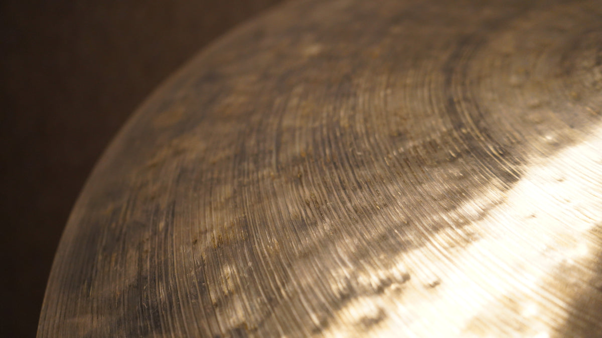 23" Nefertiti 2520g