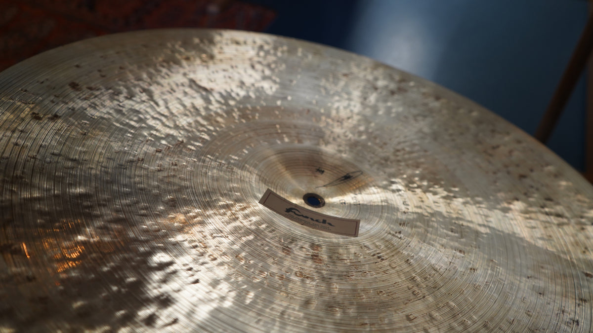 23" Nefertiti 2686g