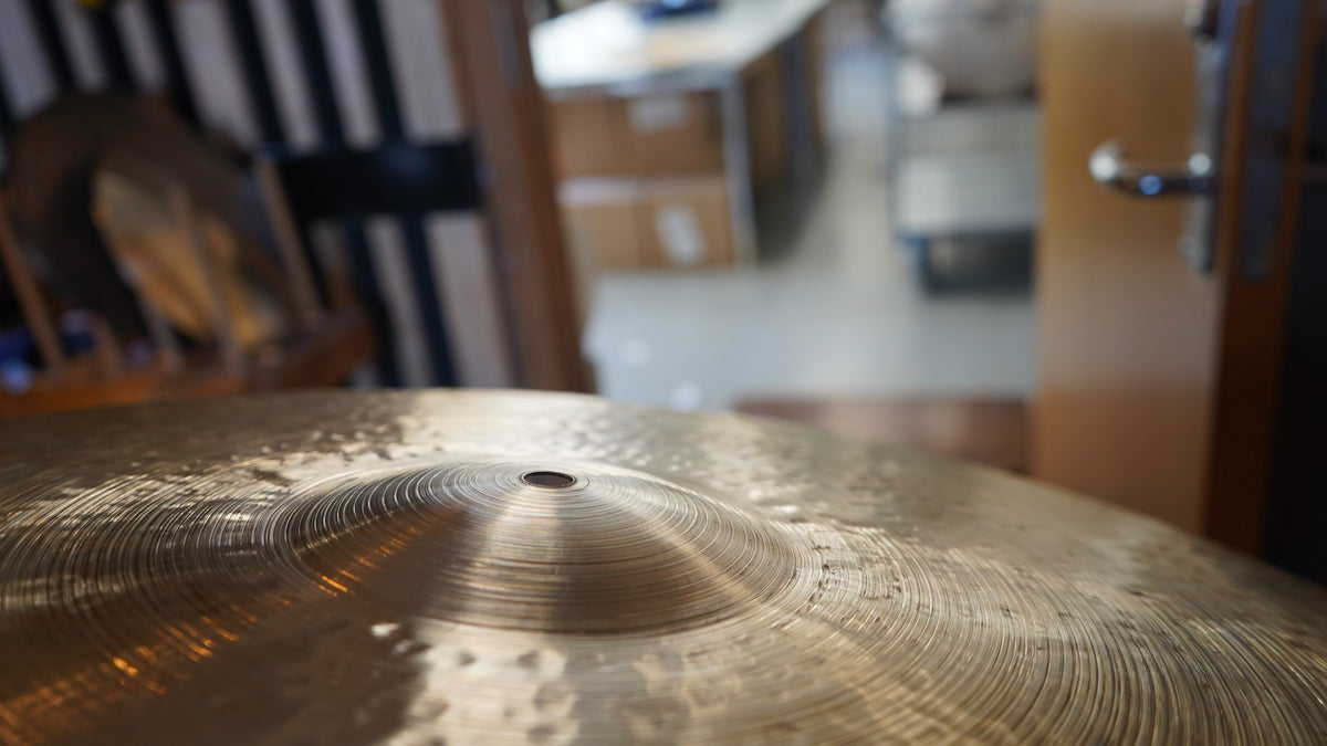 23" Nefertiti 2686g
