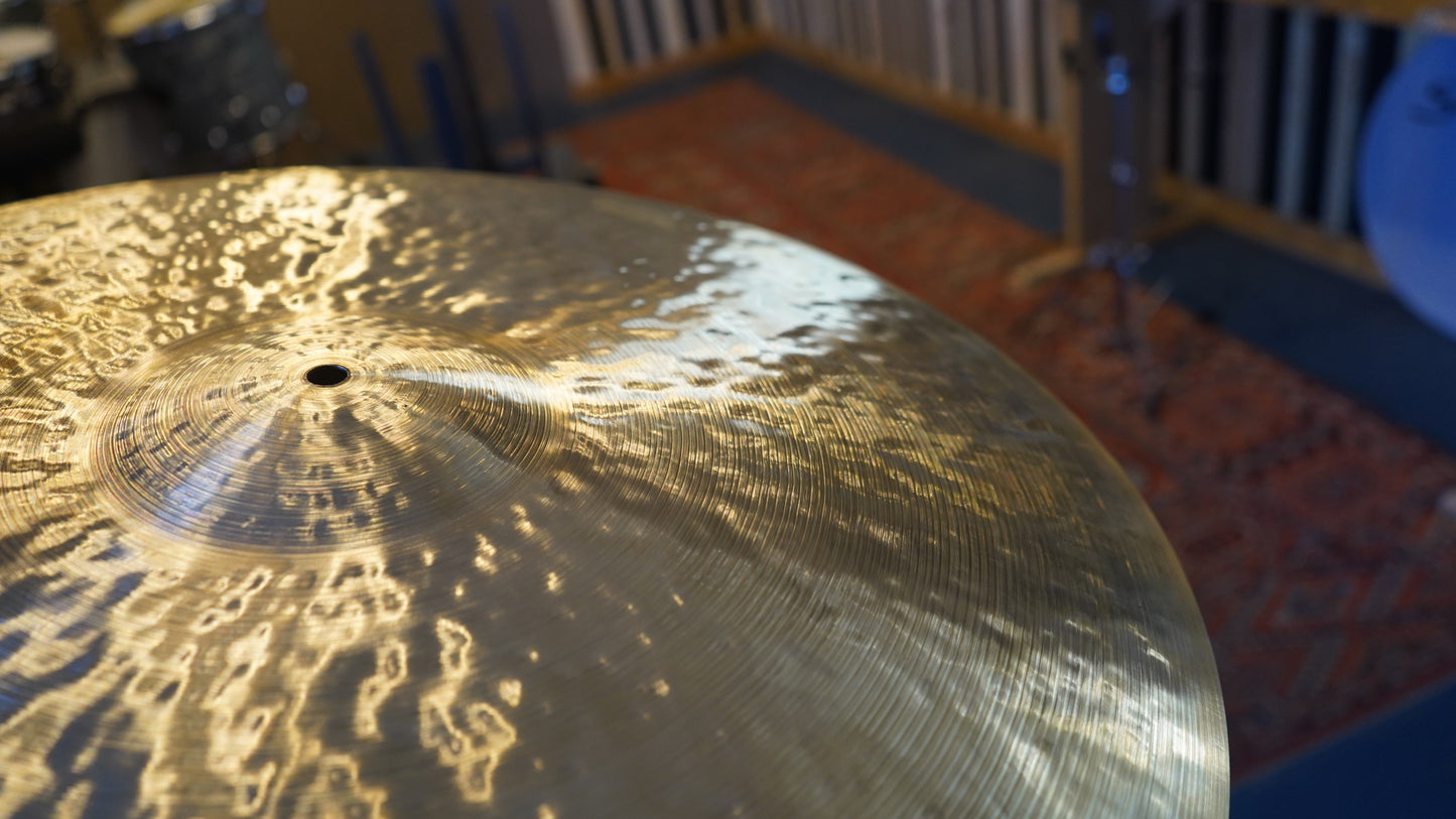 23" TW Tribute 2528g