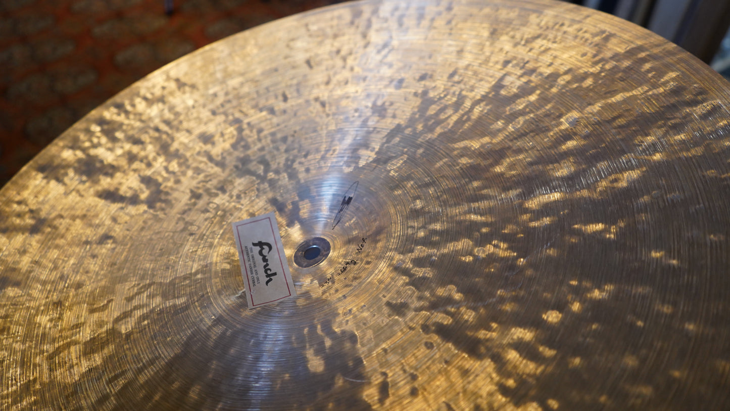 23" Nefertiti 2669g