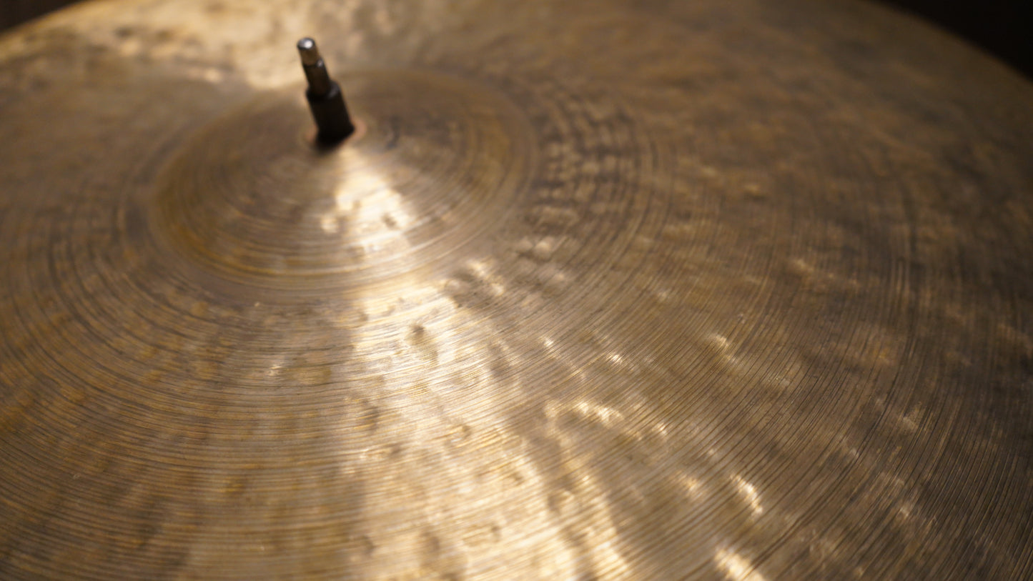 23" Nefertiti 2669g