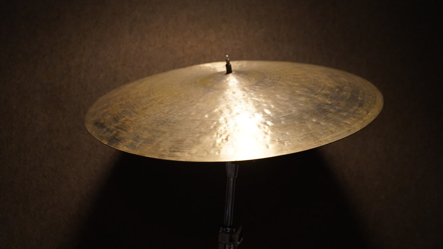 23" Nefertiti 2669g