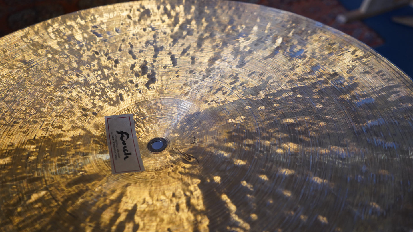 23" Nefertiti 2572g