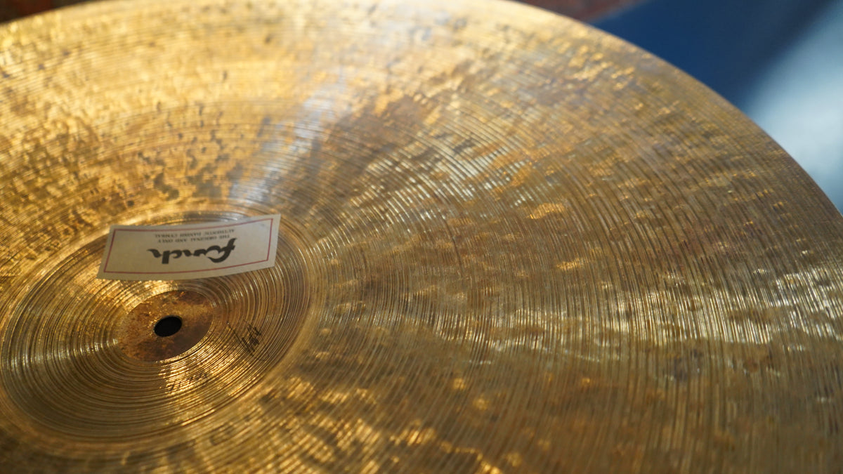 23" Nefertiti 2677g