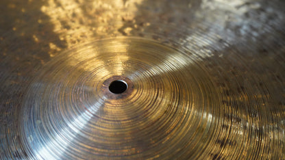 23" Nefertiti 2677g