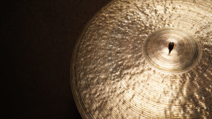 23" Nefertiti 2677g