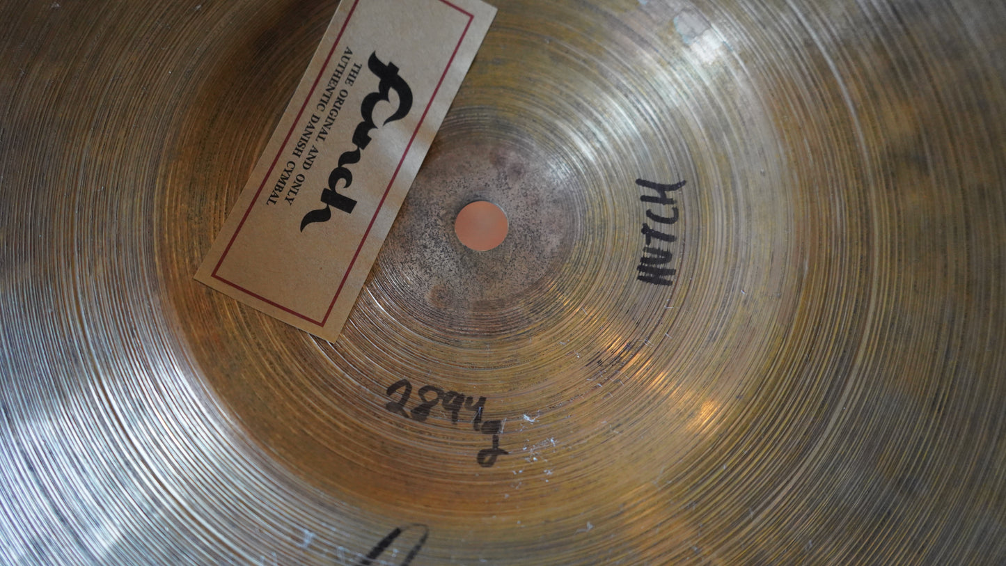 23" Gregory Hutchinson Signature 2824g