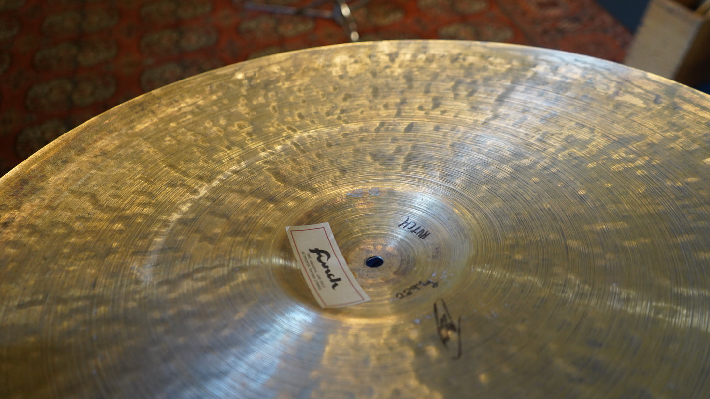 23" Gregory Hutchinson Signature 2824g