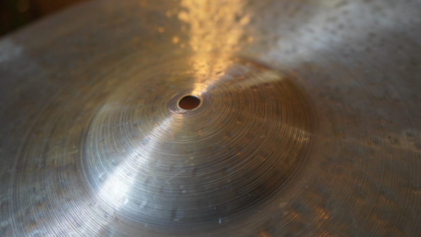 23" Gregory Hutchinson Signature 2824g