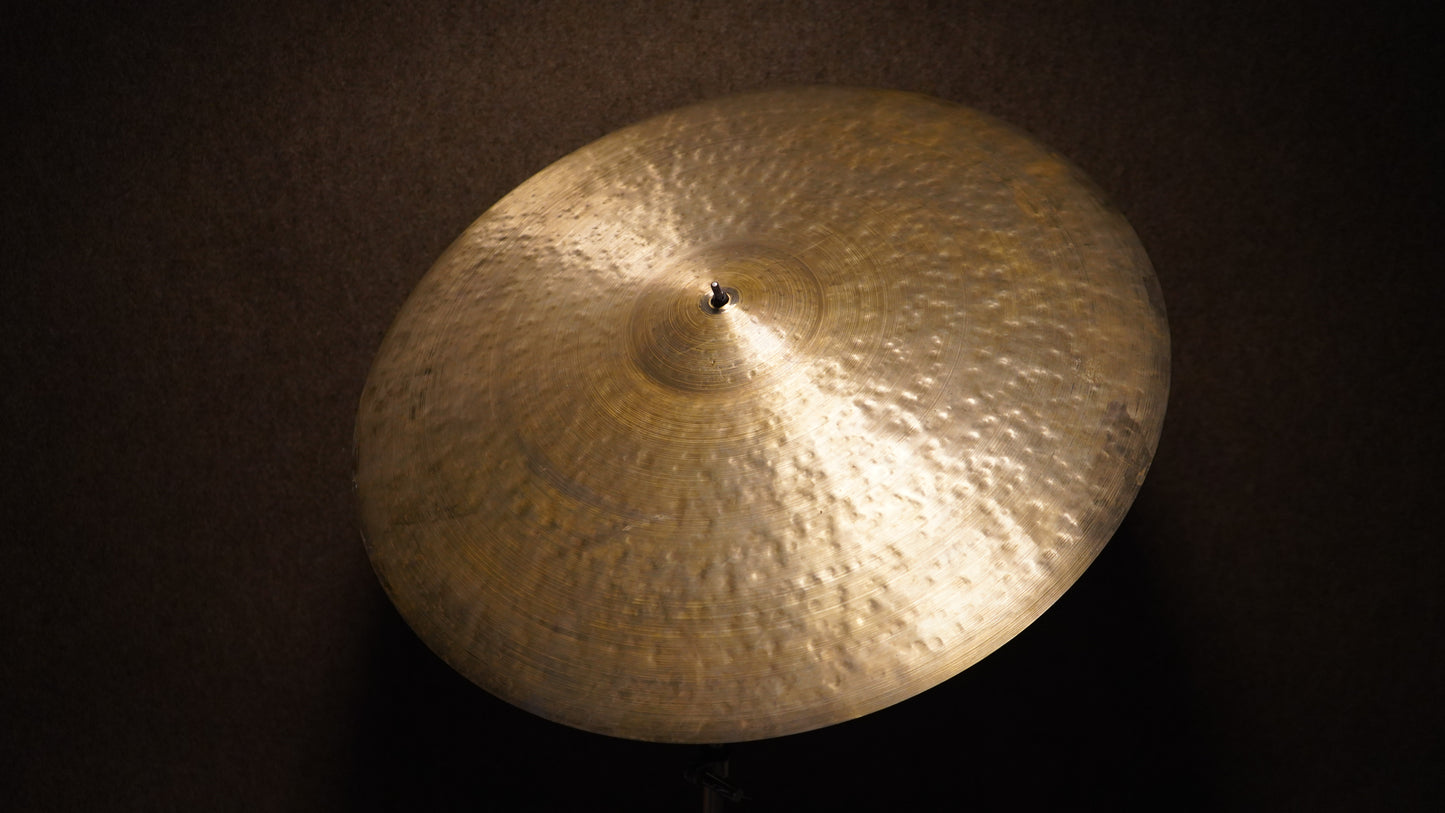 23" Gregory Hutchinson Signature 2824g