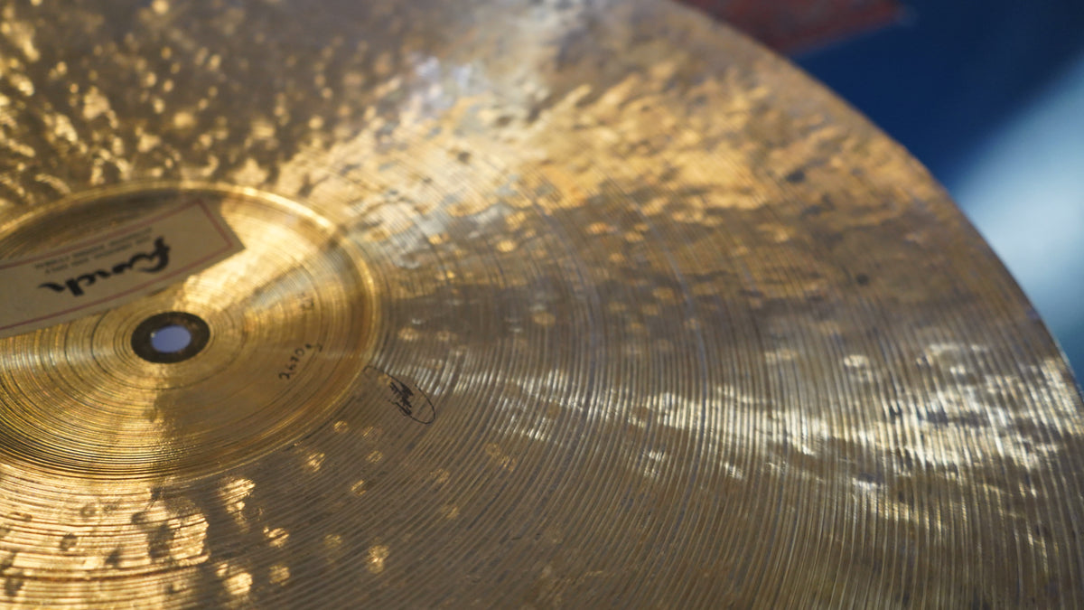 23" Nefertiti 2670g