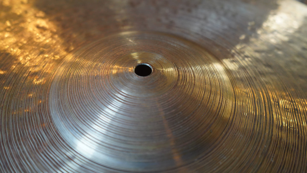 23" Nefertiti 2670g
