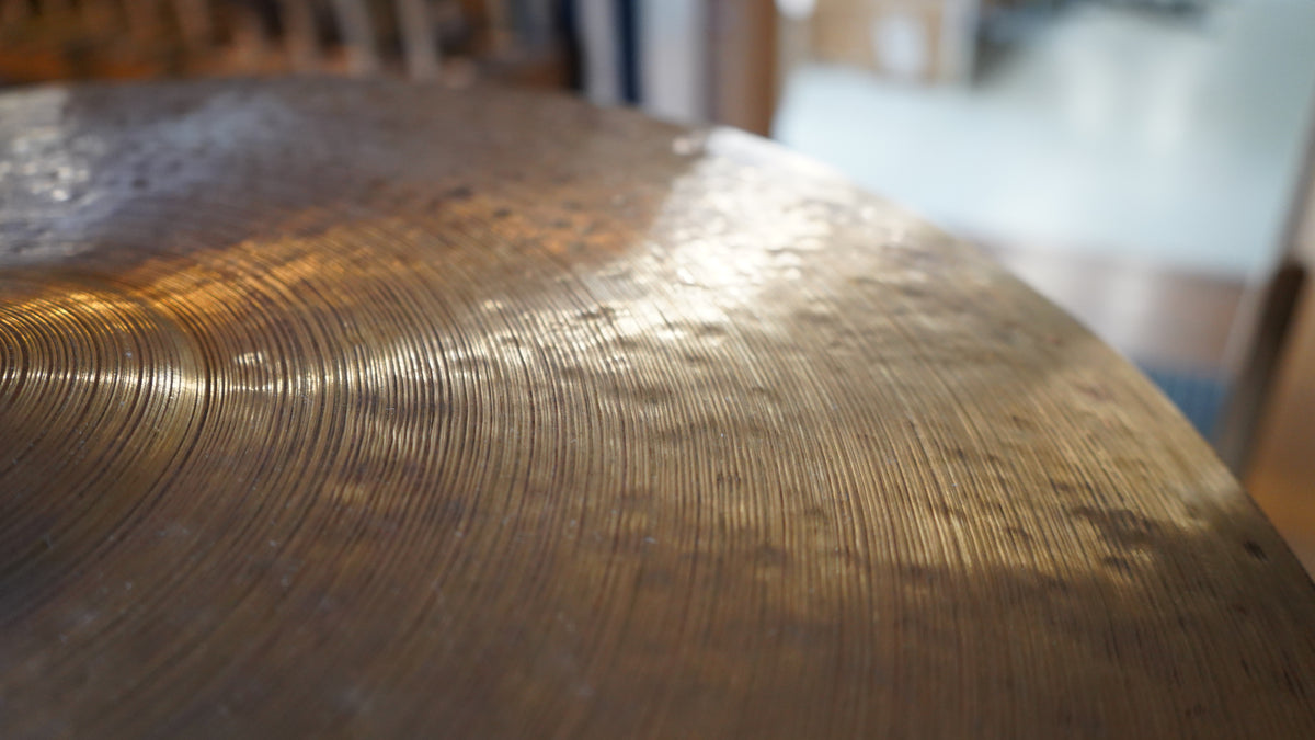 23" Nefertiti 2670g