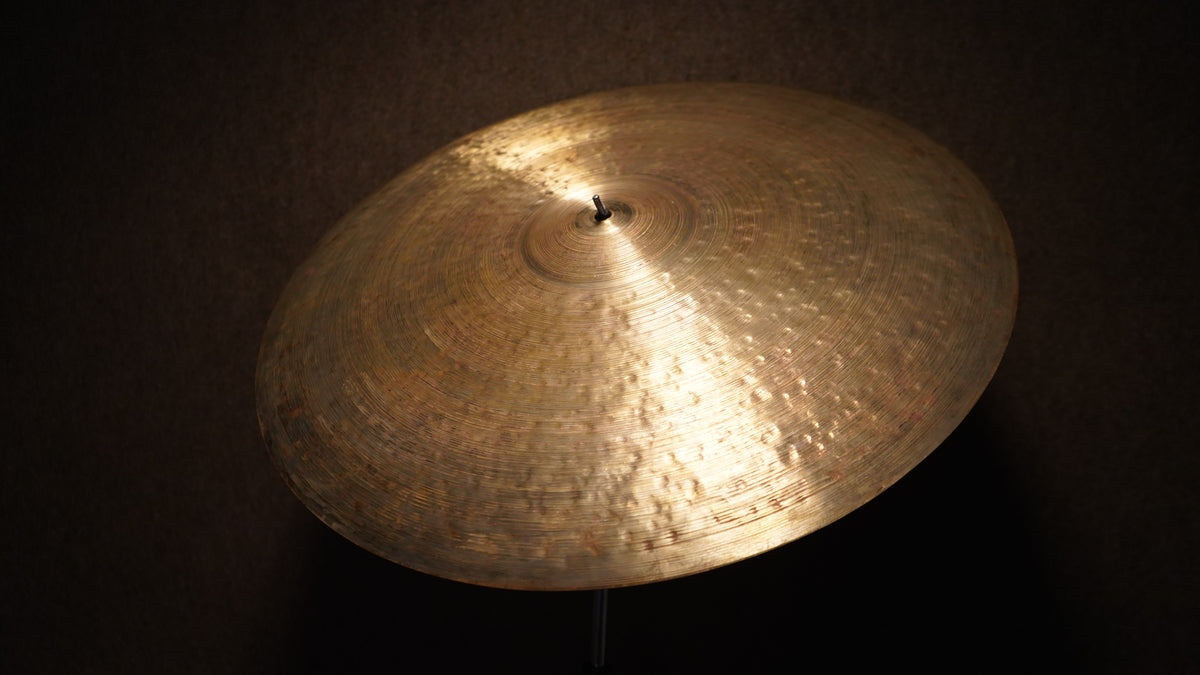 23" Nefertiti 2670g