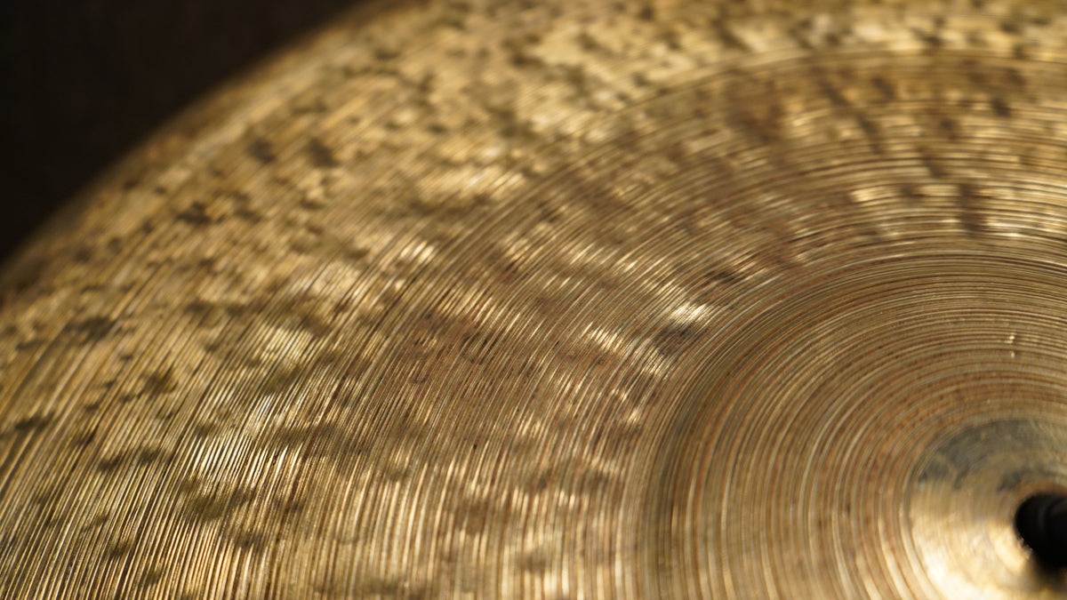 23" Nefertiti 2670g