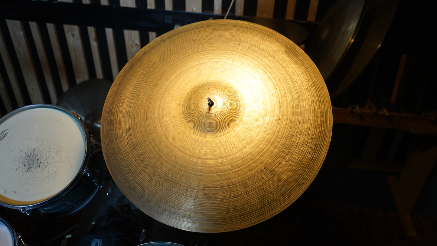 22" Nefertiti 2330g
