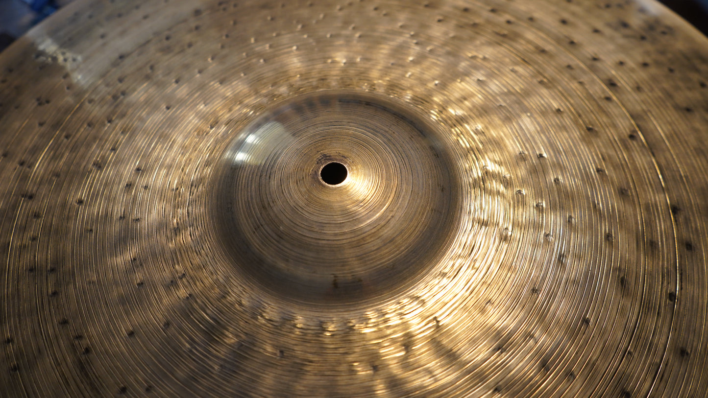 22" Nefertiti 2220g